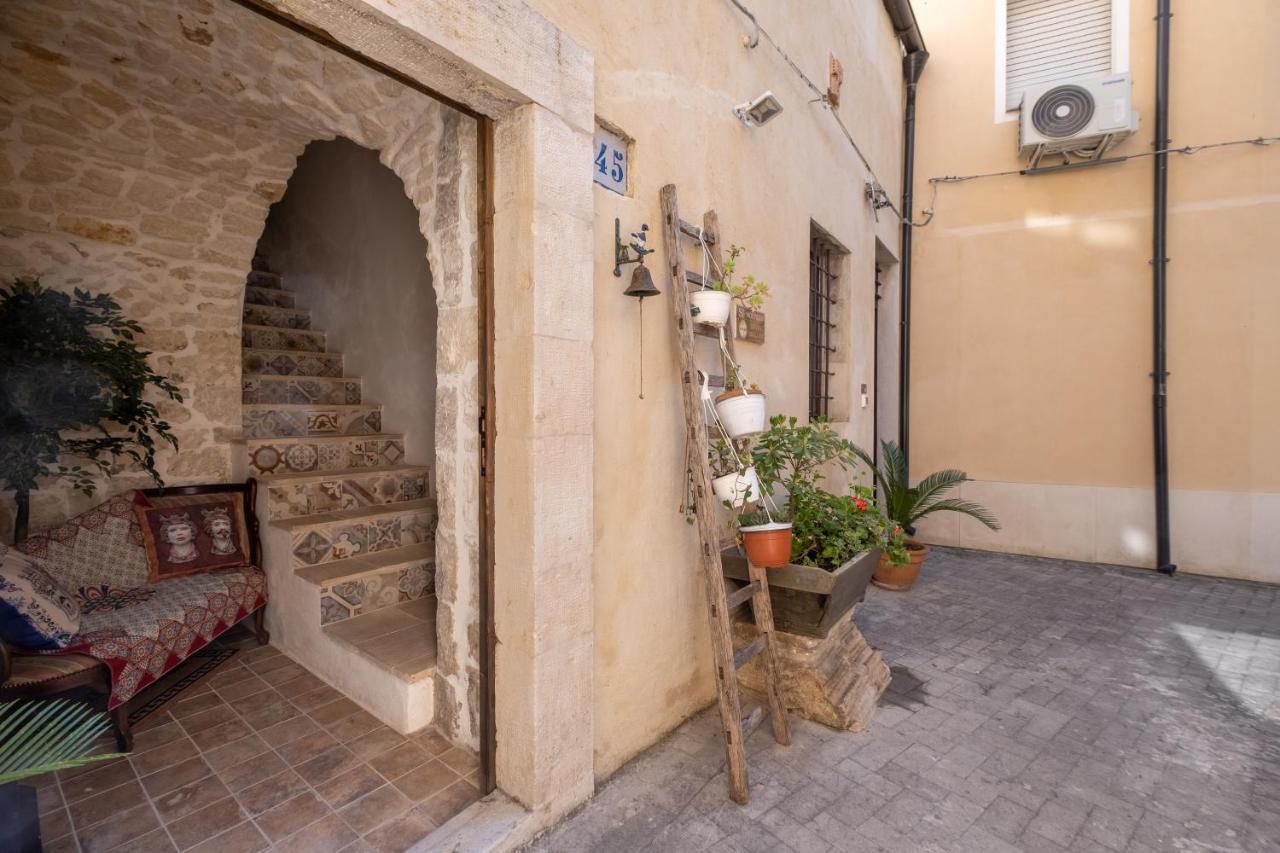 Si-Moutique Le Case Degli Avi Barocche, Con Terrazza Panoramica Módica Exterior foto