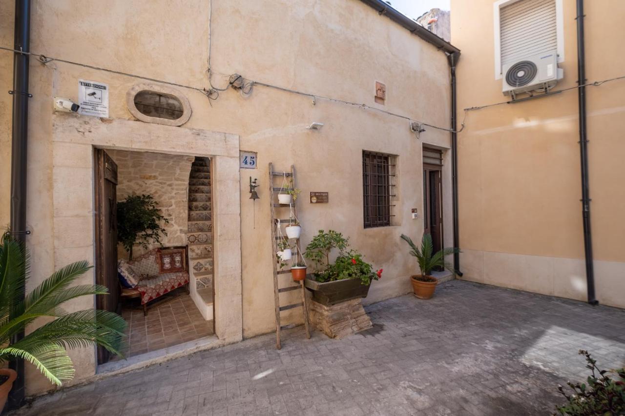 Si-Moutique Le Case Degli Avi Barocche, Con Terrazza Panoramica Módica Exterior foto