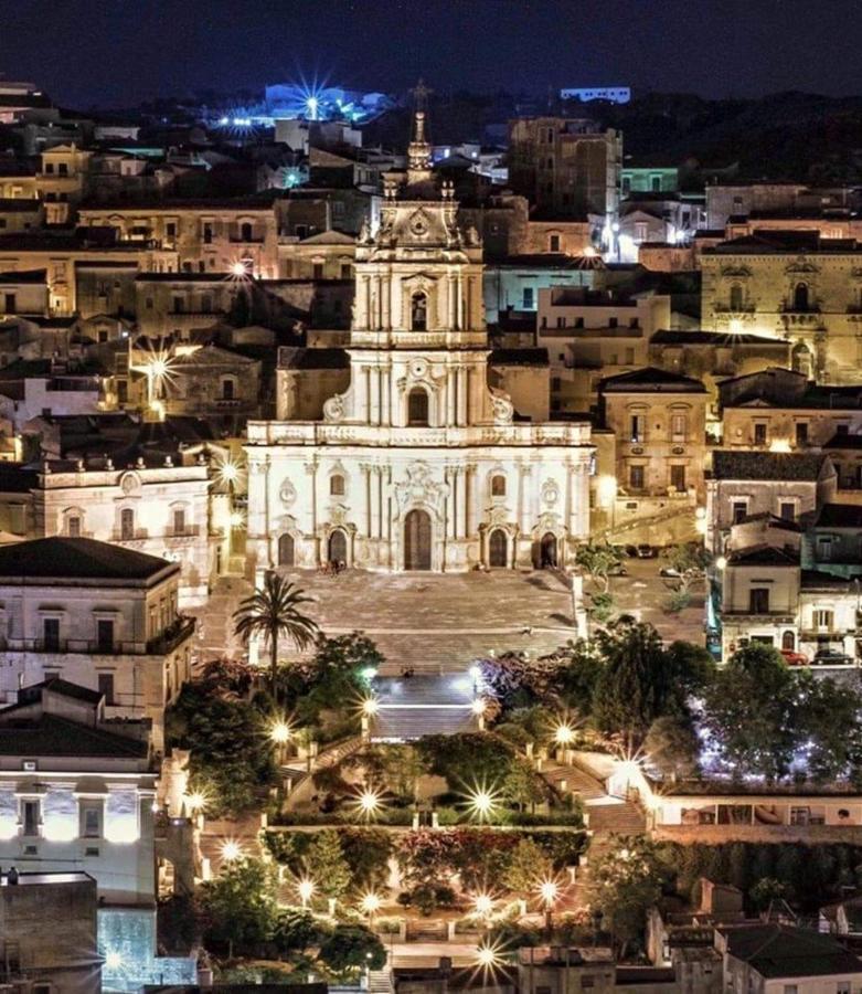Si-Moutique Le Case Degli Avi Barocche, Con Terrazza Panoramica Módica Exterior foto